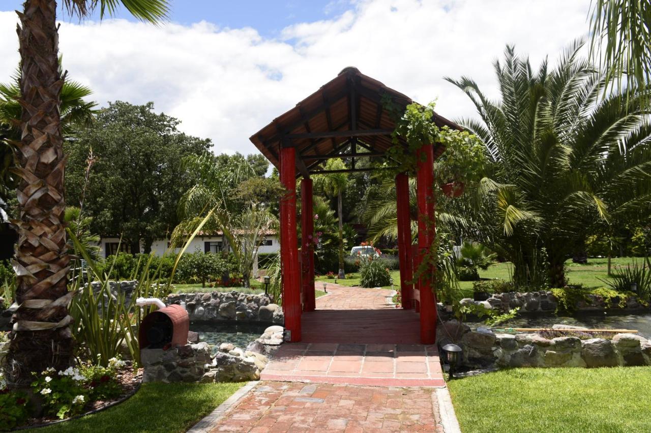 Hotel Palmas Teotihuacan San Juan Teotihuacán エクステリア 写真